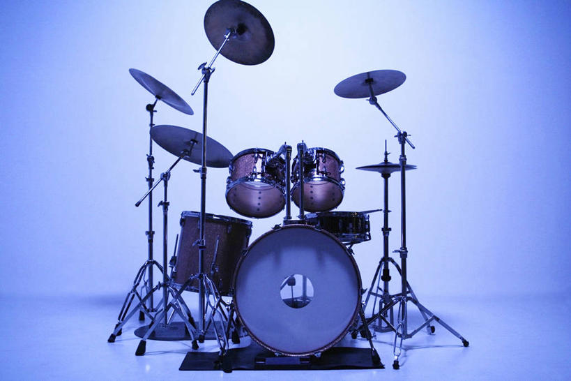 无人,横图,室内,白天,正面,静物,许多,阴影,蓝色背景,反射,影子,钹,鼓,架子鼓,乐器,很多,摄影,影棚,打击乐器,铙钹,铜钹,爵士鼓,彩图,影棚拍摄,拍摄