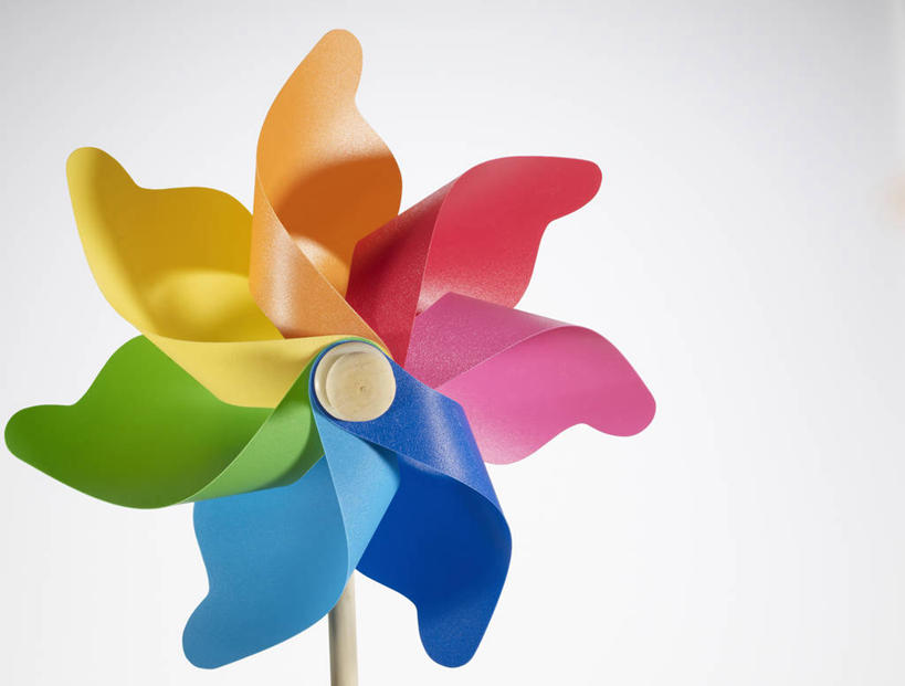 无人,横图,彩色,室内,特写,白天,白色背景,正面,快乐,自由,幸福,静物,风车,玩具,阴影,反射,影子,娱乐,一个,休闲,喜庆,活力,摄影,影棚,单个,希望,吉祥,象征,和平,梦想,忠诚,进取,灵动,勇敢,勤奋,团结,幸运,彩图,影棚拍摄,拍摄