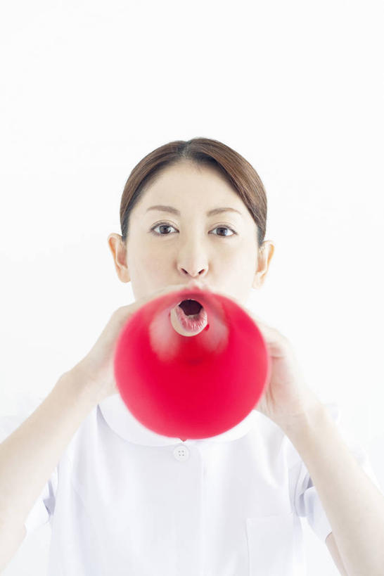 东方人,一个人,护士,站,竖图,室内,白天,白色背景,正面,工作服,制服,亚洲,仅一个女性,仅一个人,握,阴影,反射,影子,大喊,黄种人,鼓励,喇叭,一个,红色,加油,站着,仅一个中年女性,打气,握着,摄影,影棚,单个,大叫,白衣天使,噪音,鼓舞,大呼,工作制服,呼呼塞拉,嗡嗡祖拉,呜呜祖拉,女人,女性,中年女性,亚洲人,站立,半身,彩图,影棚拍摄,工作套服,拍摄