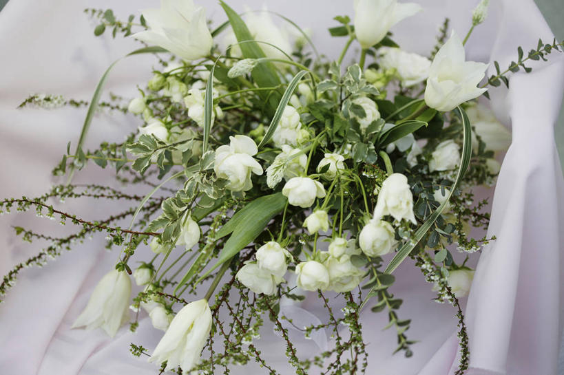 无人,横图,俯视,室外,特写,白天,幸福,美景,阴影,花纹,朦胧,模糊,盛开,反射,布,图案,影子,景观,铃兰花,花蕾,布纹,花,花瓣,花朵,鲜花,白色,自然,花苞,花蕊,景色,布匹,铃铛花,铃兰,自然风光,君影草,山谷百合,香水花,思念,彩图,高角度拍摄