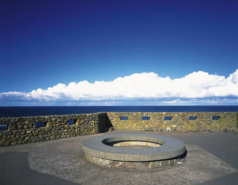 无人,横图,室外,白天,正面,旅游,度假,海浪,海洋,美景,日本,亚洲,阴影,光线,影子,墙,景观,浪花,云,云朵,云彩,娱乐,墙壁,墙面,蓝色,白云,蓝天,天空,阳光,自然,海水,天,享受,休闲,景色,放松,晴朗,自然风光,海景,东亚,本州,本州岛,日本国,青森,青森县,东北地方,大海,风浪,海,海水的波动,近岸浪,涌浪,晴空,彩图,八户,八户市