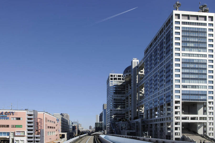 无人,家,高楼大厦,横图,室外,白天,正面,旅游,度假,办公楼,标志建筑,大厦,地标,建筑,摩天大楼,写字楼,东京,日本,亚洲,阴影,光线,影子,房屋,屋子,烟雾,公寓,富士电视台,娱乐,建设,洋房,楼房,住宅,蓝色,蓝天,天空,阳光,楼宇,天,享受,休闲,旅游胜地,商务楼,放松,晴朗,御台场,污染,废气,东亚,飞机尾迹,本州,尾迹云,机尾云,飞机拉烟,云带,尾迹,万里无云,关东地方,本州岛,日本国,东京都,机尾迹,飞机尾气,县厅,港区,东京市,东京港,台场,晴空,晴空万里,彩图,房子,大楼,高层建筑,高楼,摩天楼,株式会社富士电视