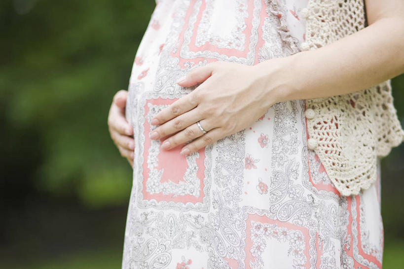 东方人,孕妇,手,一个人,站,摸,横图,室外,特写,白天,侧面,裙子,草地,草坪,树林,植物,亚洲,双手,仅一个年轻女性,仅一个女性,仅一个人,抚摸,阴影,连衣裙,服装,朦胧,模糊,光线,影子,黄种人,草,树,树木,衣服,绿色,阳光,自然,站着,怀孕,手部,服饰,生长,成长,待产,衣着,孕妇装,穿着,妊娠,准妈妈,孕妇裙,衣饰,年轻女性,女人,女性,亚洲人,产妇,触摸,接触,站立,半身,彩图