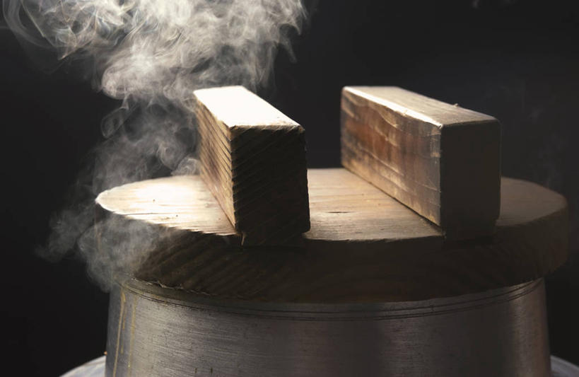 无人,横图,室内,特写,白天,正面,烹饪,雾,厨具,阴影,沸腾,黑色背景,朦胧,模糊,反射,蒸汽,电器,影子,水蒸气,雾气,一个,摄影,影棚,单个,气体,家电,家用电器,电饭锅,电饭煲,炊具,烹饪用具,蒸发,电锅,烹调用具,烹调,彩图,影棚拍摄,拍摄,小家电