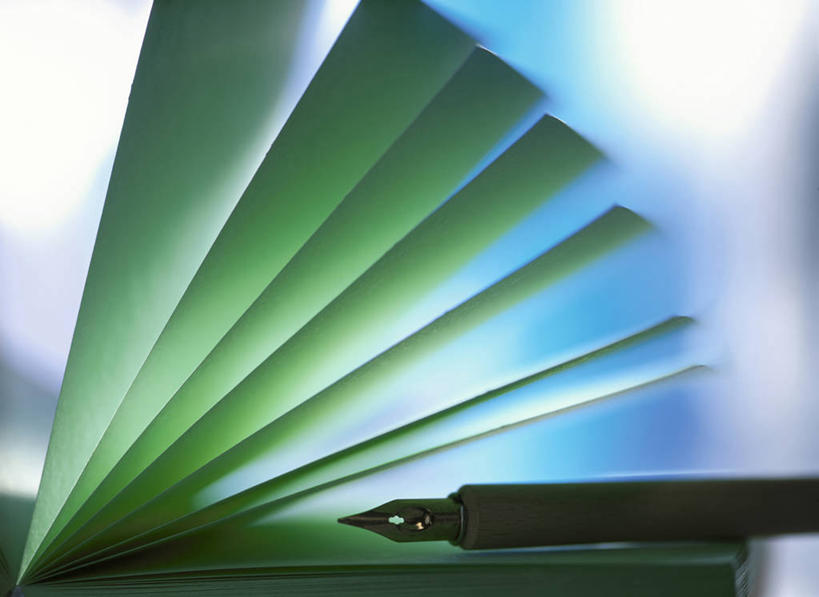 无人,横图,室内,特写,白天,正面,静物,一本,阴影,朦胧,模糊,反射,影子,记事本,本子,笔记本,打开,翻开,掀开,彩图