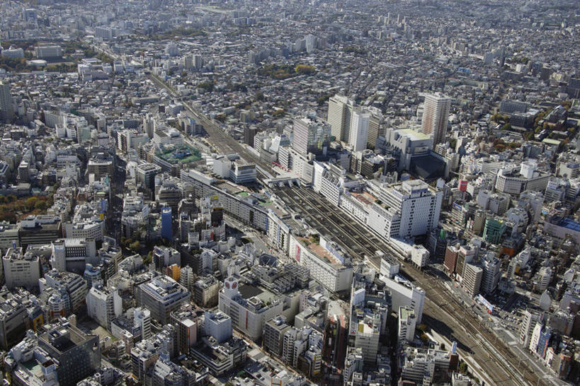 无人,高楼大厦,火车站,横图,俯视,航拍,室外,白天,度假,美景,城市风光,城市,大厦,建筑,路,摩天大楼,铁路,车站,东京,日本,亚洲,阴影,光线,影子,景观,建筑群,轨道,站台,交通,铁轨,娱乐,建设,月台,阳光,享受,休闲,景色,放松,运输,鸟瞰,东亚,本州,关东地方,本州岛,日本国,东京都,池袋,丰岛区,彩图,高角度拍摄,大楼,高层建筑,高楼,摩天楼,铁路车站,铁路站,池袋站