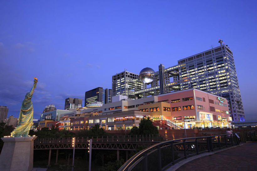 无人,高楼大厦,横图,室外,白天,仰视,度假,自由,美景,日落,城市风光,城市,大厦,建筑,摩天大楼,雕塑,东京,自由女神像,日本,亚洲,自由女神,阴影,艺术,装饰,光线,雕刻,雕像,影子,景观,晚霞,霞光,落日,灯光,娱乐,黄昏,工艺品,享受,休闲,景色,彩霞,放松,纪念,御台场,美术,美好,主题,追求,陈列,东亚,向往,本州,关东地方,本州岛,日本国,东京都,功能,美学,县厅,港区,东京市,自由女神铜像国家纪念碑,东京港,台场,夕照,薄暮,夕阳,彩图,低角度拍摄,傍晚,大楼,高层建筑,高楼,摩天楼,自由照耀世界,斜阳,东京自由女神像