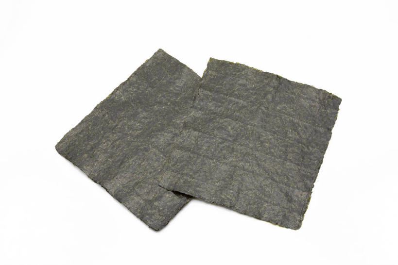 无人,横图,俯视,室内,特写,白天,白色背景,蔬菜,阴影,新鲜,反射,影子,食品,紫菜,食物,两个,黑色,摄影,有机食品,绿色食品,影棚,膜菜,索菜,坛紫菜,子菜,紫英,紫瑛,彩图,高角度拍摄,影棚拍摄,拍摄