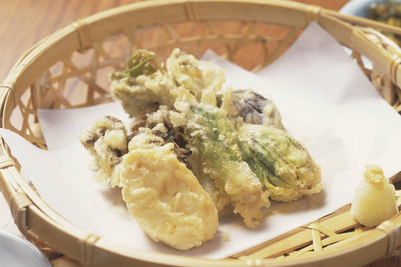 无人,横图,俯视,室内,特写,白天,烹饪,餐桌,桌子,一堆,阴影,堆叠,堆积,反射,篮子,影子,天妇罗,日本料理,料理,食品,菜肴,美食,食物,日式料理,日式,佳肴,餐台,堆,天麸罗,彩图,高角度拍摄