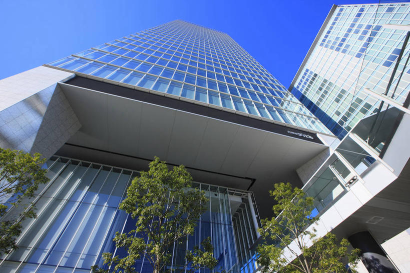 无人,高楼大厦,横图,室外,白天,仰视,度假,美景,植物,窗户,落地窗,城市风光,城市,大厦,建筑,摩天大楼,东京,日本,亚洲,一排,许多,阴影,整齐,光线,影子,景观,很多,娱乐,玻璃窗,树,树木,排列,蓝色,绿色,蓝天,天空,阳光,自然,天,享受,休闲,景色,放松,千代田区,生长,晴朗,成长,队列,秋叶原,东亚,本州,万里无云,关东地方,本州岛,日本国,东京都,晴空,晴空万里,彩图,低角度拍摄,大楼,高层建筑,高楼,摩天楼