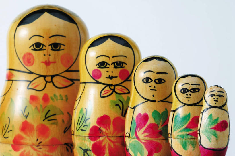 无人,横图,室内,特写,白天,白色背景,正面,爱情,游戏,静物,玩具,五个,一排,许多,阴影,艺术,整齐,反射,木制,影子,玩,文化,娱乐,排列,木制品,休闲,益智,摄影,影棚,活动,空心,队列,发泄,消遣,智力,亲情,套娃,俄罗斯套娃,宣泄,思念,玩耍,嬉戏,彩图,影棚拍摄,拍摄,俄罗斯文化