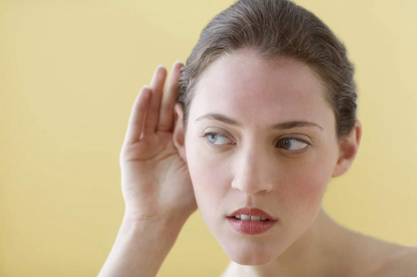 西方人,脸,头,脸颊,手,裸体,赤膊,一个人,举,横图,室内,特写,白天,正面,欧洲,欧洲人,仅一个年轻女性,仅一个女性,仅一个人,黄色背景,听,注视,裸露,肩膀,观察,看,手势,手部,摄影,影棚,赤裸,观看,单手,察看,倾听,关注,裸,年轻女性,女人,女性,白种人,头部,脸部,脸蛋,面部,举着,半身,彩图,影棚拍摄,拍摄