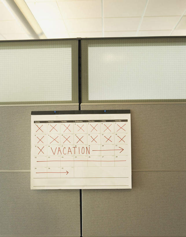 无人,办公室,竖图,室内,白天,正面,天花板,阴影,时间,反射,标志,数字,文字,影子,字符,墙,计时,标识,墙壁,墙面,阿拉伯数字,日期,挂历,日历,彩图