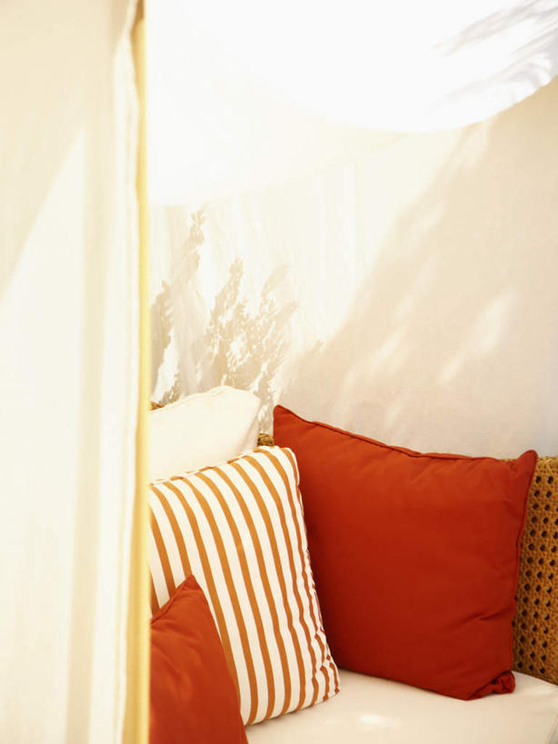 无人,宾馆,客厅,竖图,室内,白天,正面,靠垫,沙发,靠枕,垫子,枕头,起居室,布艺沙发,客堂,彩图,客店,客栈,旅店,旅馆,旅舍,汽车旅馆