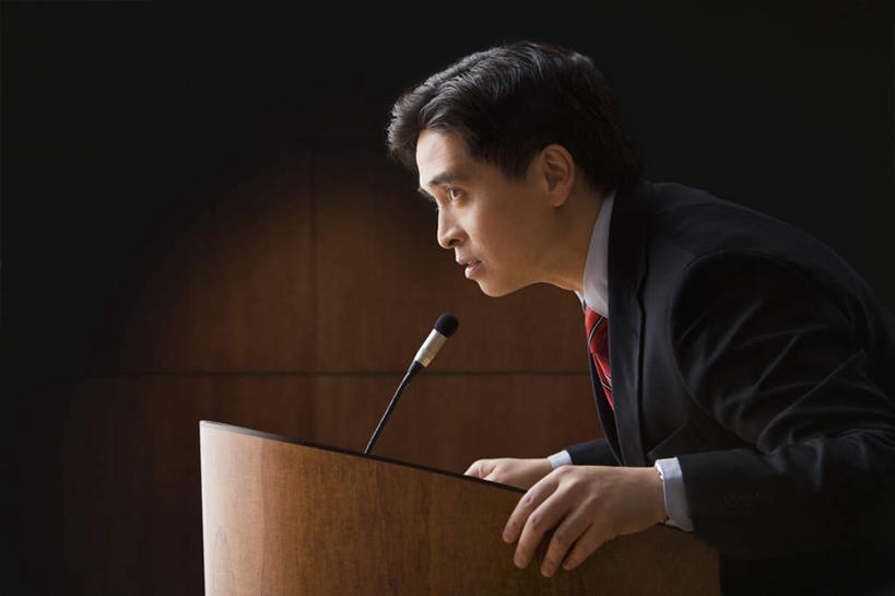 东方人,一个人,商务人士,商务男性,站,说,横图,室内,白天,侧面,衬衫,讨论,亚洲,仅一个男性,仅一个人,仅一个中年男性,撑,弯腰,阴影,套装,反射,影子,注视,黄种人,话筒,讲台,观察,看,站着,摄影,影棚,观看,察看,麦克风,撑着,关注,扩音器,演说台,商务装,传声器,工薪阶层,演讲台,弯身,微音器,交流,男人,男性,中年男性,亚洲人,白领,上班族,沟通,讲话,交谈,商讨,说话,谈话,站立,半身,彩图,影棚拍摄,衬衣,拍摄