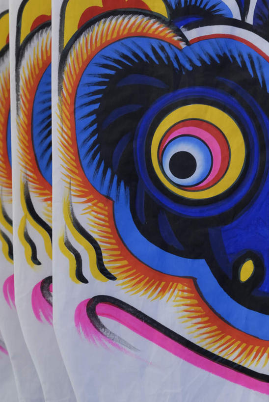 无人,工厂,竖图,室内,特写,白天,正面,绘画,静物,旗帜,一排,许多,吊挂,悬挂,艺术,整齐,鲤鱼旗,很多,古典,挂,文化,旗子,排列,工艺品,品味,祈福,祈求,美术,高雅,队列,美学,旌旗,旗号,鲤帜,彩图,工地,制造厂