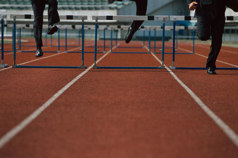 东方人,三个人,同事,商务人士,运动员,商务男性,体育馆,运动场,跑,横图,室外,白天,正面,衬衫,锻炼,快乐,成功,比赛,运动,合作,团队,集体,信心,竞争,亚洲,阴影,套装,光线,影子,田径,跑道,黄种人,娱乐,体育场,队伍,阳光,休闲,田径场,领导,体育运动,成就,商务装,短跑,田径运动,合伙,领袖,塑胶跑道,工薪阶层,运动馆,体育,跨栏,跨栏赛跑,男人,男性,中年男性,亚洲人,白领,上班族,体育运动员,运动选手,跑步,半身,彩图,衬衣,健身,径赛,跨栏跑,全天候田径运动跑道