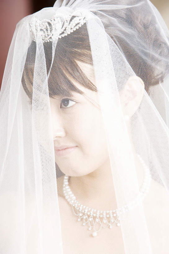 东方人,脸,头,脸颊,一个人,新娘,站,竖图,室内,特写,白天,正面,婚纱,婚礼,快乐,皇冠,项链,亚洲,仅一个年轻女性,仅一个女性,仅一个人,头纱,庆祝,结婚,注视,黄种人,肩膀,装饰品,白色,饰品,首饰,观察,看,站着,喜庆,观看,纪念,权威,察看,高贵,关注,权力,统治,年轻女性,女人,女性,亚洲人,头部,脸部,脸蛋,面部,王冠,站立,半身,彩图,婚礼服,礼服,高兴,婚礼头纱