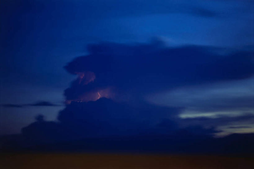 无人,横图,室外,夜晚,正面,旅游,度假,海浪,海洋,美景,沙滩,沙子,海岸,景观,浪花,水平线,云,云朵,辽阔,海平线,沙地,云彩,娱乐,蓝色,白云,蓝天,天空,自然,海水,天,享受,休闲,广阔,景色,放松,一望无际,自然风光,海景,无边无际,一马平川,高积云,大海,风浪,海,海水的波动,海滩,近岸浪,涌浪,彩图,水天相接,水天一线