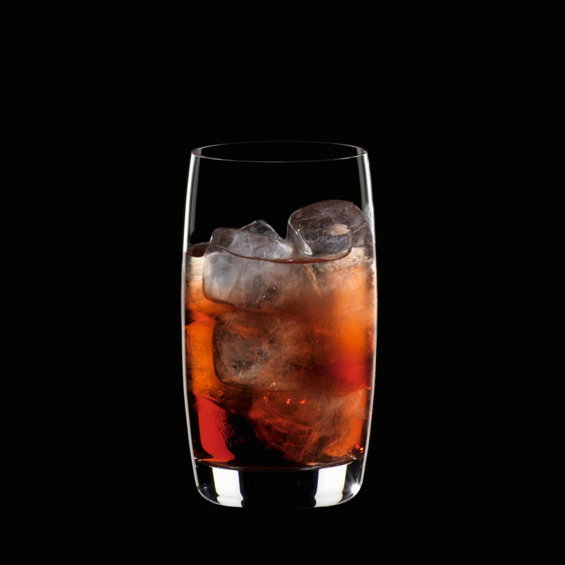 威士忌,无人,方图,室内,特写,白天,正面,餐桌,桌子,杯子,许多,阴影,黑色背景,反射,影子,冰,冰块,酒类,一杯,冷冻,玻璃制品,酒,饮料,一个,水杯,寒冷,摄影,影棚,冷藏,单个,餐台,冰冷,保鲜,烈酒,玻璃杯,彩图,影棚拍摄,拍摄