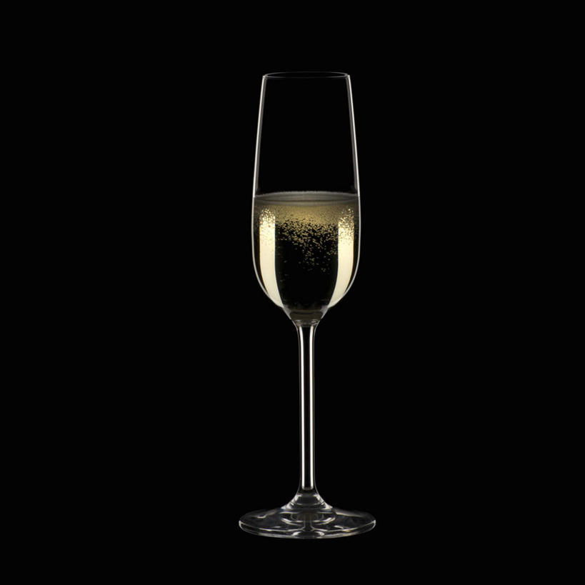 葡萄酒,无人,方图,室内,特写,白天,正面,奢侈,快乐,餐桌,桌子,杯子,阴影,黑色背景,反射,高脚杯,影子,一杯,浪漫,玻璃制品,酒,饮料,酒杯,香槟,诱惑,摄影,影棚,餐台,香槟杯,气泡酒,起泡酒,汽酒,玻璃杯,彩图,影棚拍摄,高兴,欢笑,拍摄