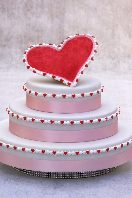 点心,无人,竖图,俯视,室内,特写,白天,爱情,餐桌,桌子,阴影,爱心,反射,影子,食品,婚礼蛋糕,浪漫,食物,糕点,一个,温暖,温馨,心形,恩爱,摄影,影棚,单个,餐台,和睦,心型,彩图,高角度拍摄,影棚拍摄,拍摄,融洽,蛋糕,结婚蛋糕