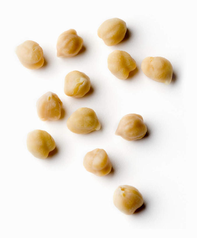 无人,竖图,俯视,室内,特写,白天,白色背景,餐桌,桌子,蔬菜,许多,阴影,新鲜,反射,影子,豆类,食品,食物,排列,摄影,有机食品,绿色食品,影棚,餐台,鹰嘴豆,回鹘豆,桃豆,鸡豆,诺胡提,摆列,彩图,高角度拍摄,影棚拍摄,拍摄,布列,分列