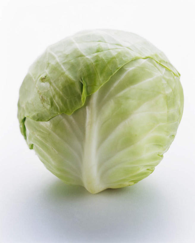 无人,竖图,俯视,室内,特写,白天,白色背景,餐桌,桌子,蔬菜,椰菜,卷心菜,阴影,新鲜,反射,影子,食品,食物,一个,绿色,甘蓝,摄影,有机食品,绿色食品,抱子甘蓝,芽甘蓝,影棚,单个,餐台,球芽甘蓝,子持甘蓝,结球甘蓝,甘兰,包心菜,彩图,高角度拍摄,影棚拍摄,拍摄