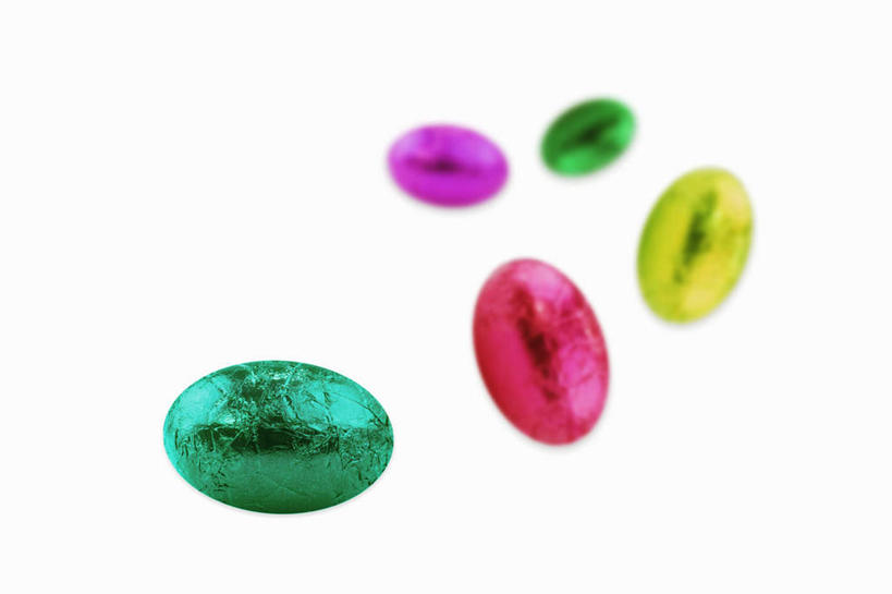 无人,横图,俯视,彩色,室内,特写,白天,白色背景,阴影,朦胧,模糊,反射,包装,影子,食品,糖,糖果,甜点,甜品,食物,绿色,甜食,巧克力,摄影,影棚,朱古力,彩图,高角度拍摄,影棚拍摄,拍摄