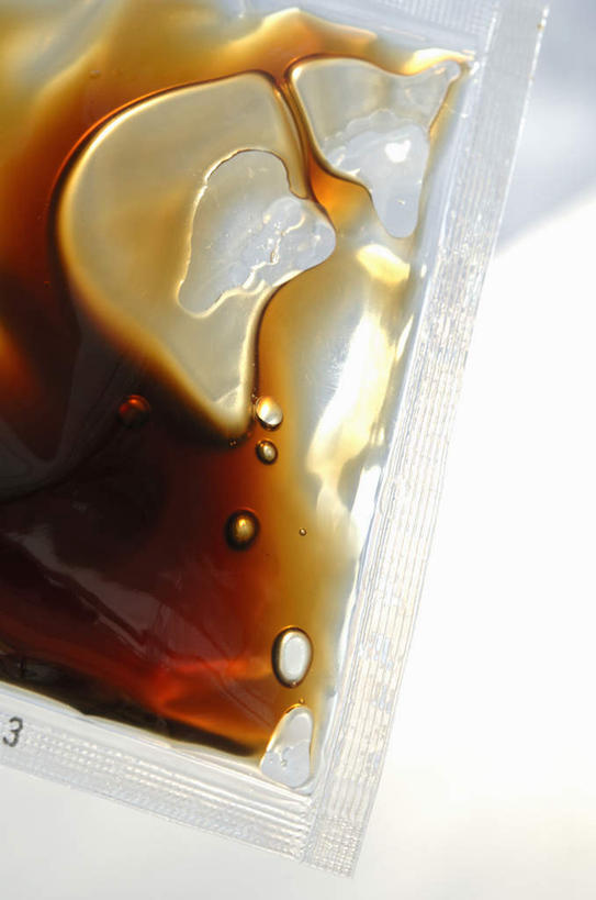 无人,竖图,俯视,室内,特写,白天,白色背景,袋子,朦胧,模糊,塑料,调料,酱料,酱汁,佐料,调味品,调味料,酱,一个,塑料制品,摄影,影棚,单个,塑封,彩图,高角度拍摄,影棚拍摄,拍摄,密封袋,塑封袋