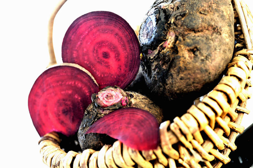 无人,交叉,横图,俯视,室内,特写,白天,白色背景,竹子,蔬菜,一堆,许多,切开,阴影,堆叠,堆积,竹制,新鲜,编织,反射,纹路,篮子,纹理,影子,食品,甜菜,食物,一个,紫色,竹篮,切,摄影,有机食品,绿色食品,影棚,单个,竹条,堆,交织,竹制品,紫薯,剖面,切面,肌理,菾菜,黑薯,穿插,紫红薯,山芋,甘薯,番薯,地瓜,彩图,高角度拍摄,影棚拍摄,拍摄