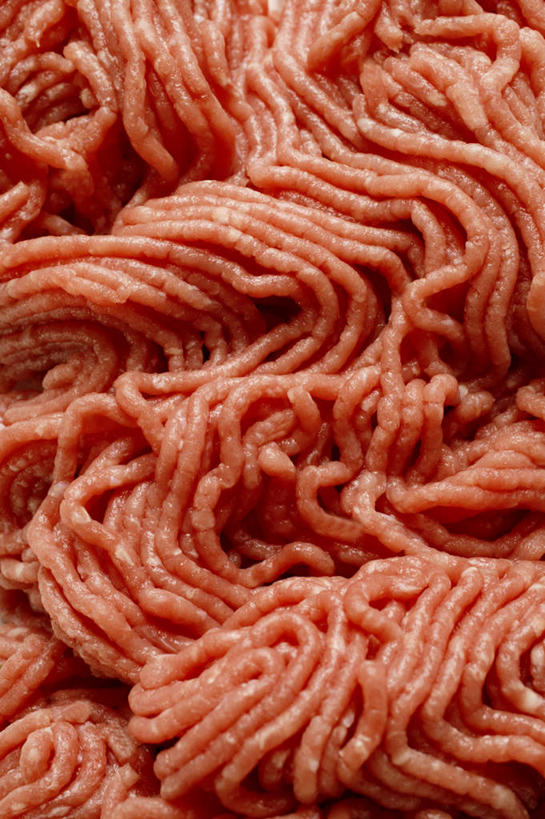 无人,竖图,俯视,室内,特写,白天,餐桌,桌面,桌子,一堆,许多,阴影,堆叠,堆积,反射,纹路,纹理,影子,肉,牛肉,食品,肉糜,肉类,食材,食物,摄影,影棚,餐台,堆,肉食,肌理,彩图,高角度拍摄,影棚拍摄,拍摄