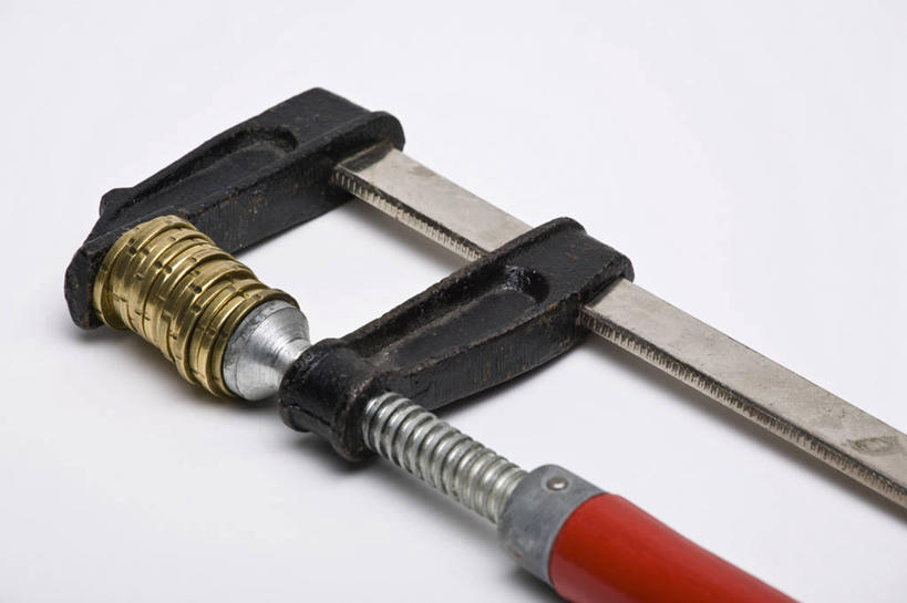 无人,横图,俯视,室内,特写,白天,白色背景,钱,静物,许多,连接,阴影,组合,反射,工具,钱币,影子,欧元,一个,金融,摄影,影棚,经济,单个,链接,固定,五金,紧固,拼接,拼凑,流通,贸易,拼合,凑集,聚合,撮合,链结,牢固,夹持,夹钳,货币,现金,硬币,彩图,高角度拍摄,影棚拍摄,拍摄