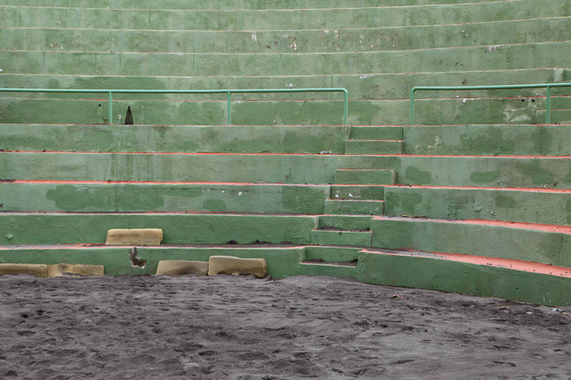 无人,体育馆,栏杆,运动场,横图,室外,白天,正面,度假,美景,楼梯,城市风光,城市,西班牙,欧洲,一排,整齐,并列,并排,扶手,阶梯,景观,娱乐,体育场,护栏,台阶,排列,绿色,享受,休闲,景色,放松,加纳利群岛,队列,南欧,加那利群岛,平行,西班牙王国,运动馆,费罗岛,耶罗岛,彩图