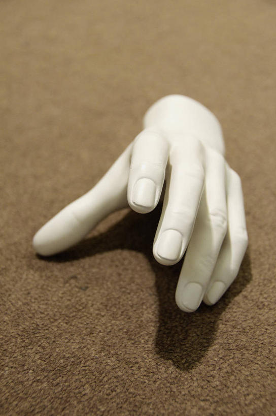 无人,竖图,室内,特写,白天,正面,静物,阴影,反射,影子,一个,白色,手套,橡胶,摄影,影棚,褐色背景,单个,橡胶手套,橡胶制品,医用手套,彩图,影棚拍摄,拍摄