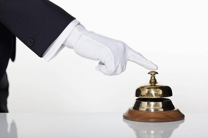 西方人,手,一个人,前台,横图,室内,特写,白天,白色背景,侧面,衬衫,西装,桌子,欧洲,欧洲人,仅一个男性,仅一个人,仅一个中年男性,阴影,套装,正装,反射,影子,办公桌,职业装,铃,白色,手套,按,手部,服务台,服务,摄影,影棚,单手,呼唤,呼叫,服务铃,服侍,召唤,召集,男人,男性,中年男性,白种人,半身,彩图,影棚拍摄,衬衣,拍摄,帮助台,呼叫台