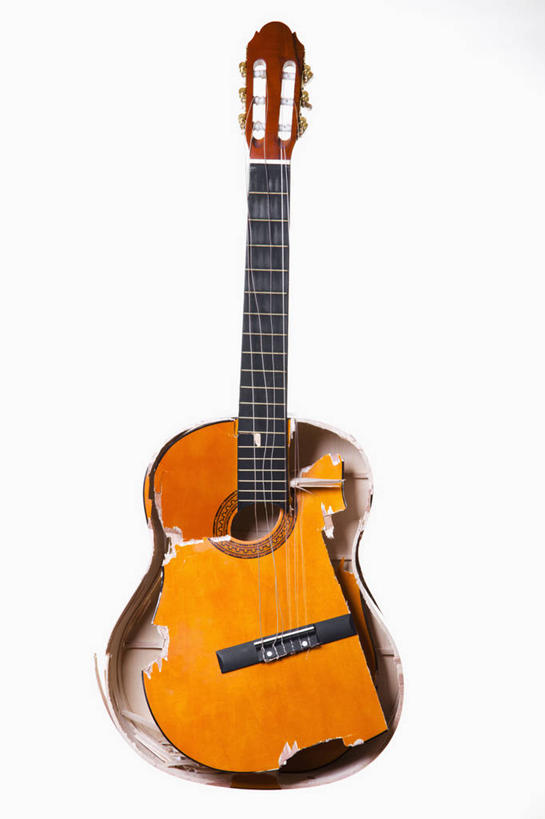 无人,竖图,室内,特写,白天,白色背景,正面,安全,静物,阴影,破碎,反射,影子,防护,吉他,乐器,弦乐器,一个,黑色,摄影,影棚,单个,保护,破裂,弹拨弦鸣乐器,保险,胶布,摧毁,保全,周全,安稳,安定,黏胶,防潮,耐磨,聚氯乙烯,平安,彩图,影棚拍摄,拍摄,耐酸碱,电工胶布,绝缘胶带,弹拨弦乐器