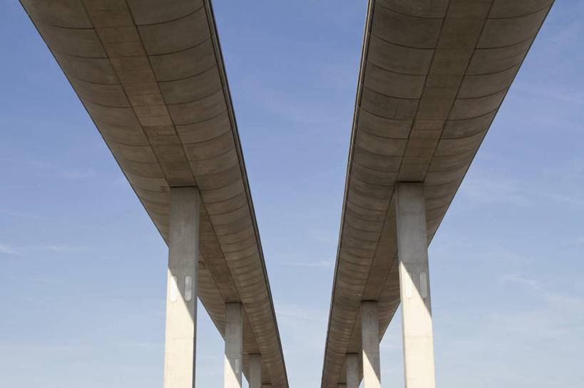 无人,横图,室外,白天,仰视,度假,美景,城市风光,城市,道路,路,公路,澳大利亚,阴影,光线,影子,景观,高架,交通,娱乐,蓝色,蓝天,天空,阳光,天,享受,休闲,景色,放松,晴朗,大洋洲,澳洲,高架桥,高架道路,跨线桥,昆士兰州,万里无云,南方大陆,首府,澳大利亚联邦,凯恩斯,晴空,晴空万里,彩图,低角度拍摄