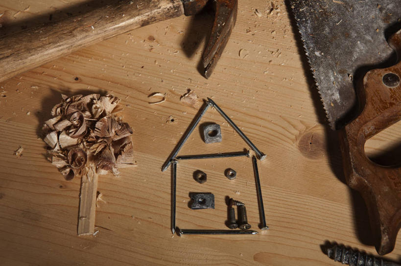 无人,横图,俯视,室内,特写,白天,建材,建筑,静物,木制,材料,钉子,木板,木材,木屑,木柴,木制品,建造,木料,五金,紧固,碎屑,刨花,牢固,彩图,高角度拍摄,稳固