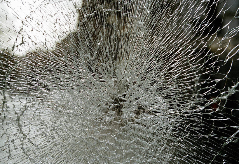 无人,横图,室内,特写,白天,正面,静物,玻璃,阴影,破碎,反射,影子,洞,玻璃制品,洞穴,碎裂,破裂,分裂,穴,彩图,决裂