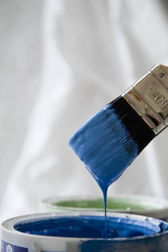 无人,竖图,室内,特写,白天,正面,装修,静物,金属制品,朦胧,模糊,装饰,透明,金属,材料,罐子,装潢,蓝色,绿色,粉刷,瓶子,刷子,油漆,保护,涂料,理智,沉静,冷色,高深,冷淡,彩图