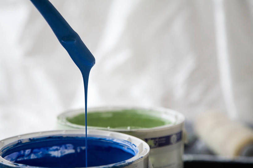 无人,横图,室内,特写,白天,正面,装修,静物,金属制品,朦胧,模糊,装饰,透明,金属,材料,罐子,装潢,两个,蓝色,绿色,粉刷,瓶子,刷子,油漆,保护,涂料,理智,沉静,冷色,高深,冷淡,彩图