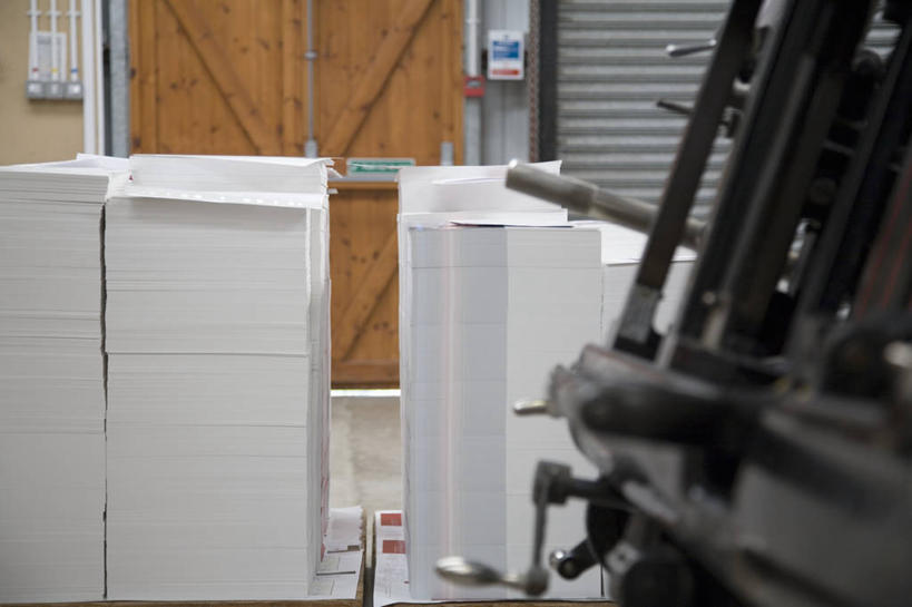 无人,工厂,横图,室内,白天,正面,阅读,机器,打印机,报纸,许多,学习,印刷,办公用品,很多,设备,看,机械,浏览,办公设备,输出设备,印刷机,彩图,工地,制造厂,印刷设备,打印