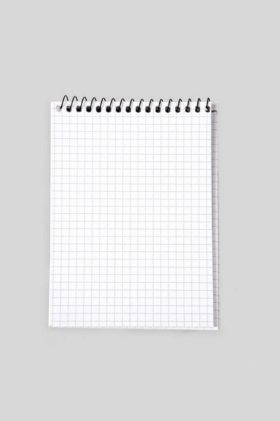 无人,竖图,俯视,室内,特写,白天,白色背景,静物,一本,记事本,白色,本子,笔记本,摄影,影棚,彩图,高角度拍摄,影棚拍摄,拍摄