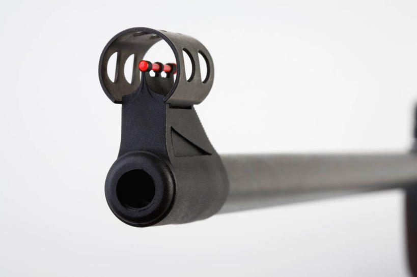 无人,横图,室内,特写,白天,白色背景,正面,竞争,静物,一把,对抗,朦胧,模糊,冲突,枪支,破坏,武器,战争,摄影,手枪,影棚,损坏,攻击,威胁,对立,矛盾,兵器,防御,枪械,来福枪,来复枪,弹夹,敌对,挫败,斗争,抗拒,抗衡,杀伤,威慑,子弹夹,危险,彩图,影棚拍摄,拍摄