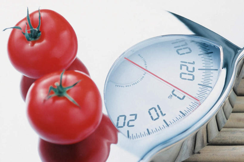 无人,横图,俯视,室内,特写,白天,仪器,蔬菜,西红柿,阴影,朦胧,模糊,新鲜,光线,影子,食品,生活,食物,两个,一个,红色,健康,有机食品,绿色食品,单个,衡量,体重,计量,衡器,健康秤,秤,体重秤,番茄,彩图,高角度拍摄