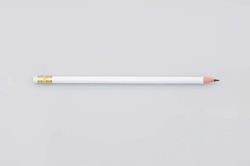 无人,横图,俯视,室内,特写,白天,桌面,桌子,静物,阴影,灰色背景,光线,木制,笔,影子,办公用品,文具,一只,白色,木制品,铅笔,学习用品,摄影,影棚,办公设备,文具用品,文化工具,彩图,高角度拍摄,影棚拍摄,拍摄