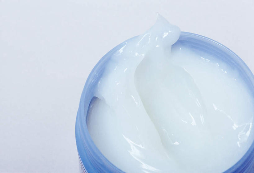 无人,横图,俯视,室内,特写,白天,白色背景,化妆,美容,静物,护肤,阴影,美白,光线,影子,塑料,一个,白色,化妆品,容器,塑料制品,碗,清洁,保养,享受,休闲,面膜,放松,去角质,保健,摄影,影棚,单个,保湿,储藏,滋润,护肤品,储存,去死皮,舒缓,养颜,膏状,膏状面膜,去污,控油,紧肤,嫩肤,祛痘,去痘,祛角质,抗衰,再生,增白,补水,祛斑,抗皱,防皱,除皱,去皱,彩图,高角度拍摄,影棚拍摄,拍摄,贮存