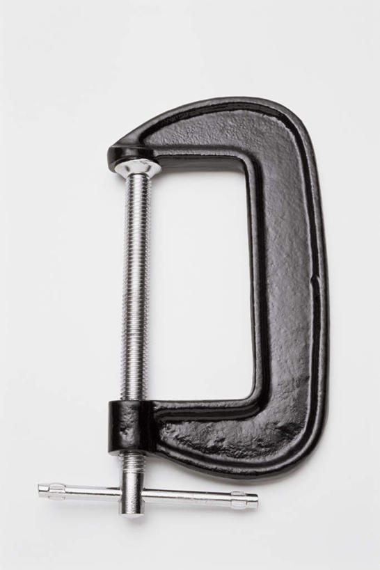 无人,竖图,俯视,室内,特写,白天,白色背景,静物,连接,组合,弯曲,工具,钳子,加工,一个,黑色,摄影,影棚,单个,老虎钳,链接,固定,五金,紧固,拼接,剪断,拼凑,扭转,拼合,凑集,聚合,撮合,链结,牢固,夹持,夹钳,彩图,高角度拍摄,影棚拍摄,拍摄