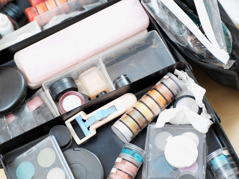 无人,横图,俯视,室内,特写,白天,化妆,美容,时尚,静物,一堆,许多,护肤,堆叠,堆积,彩妆,保养,享受,休闲,睫毛夹,眼影,放松,保健,堆,美容工具,养颜,化妆工具,彩图,高角度拍摄